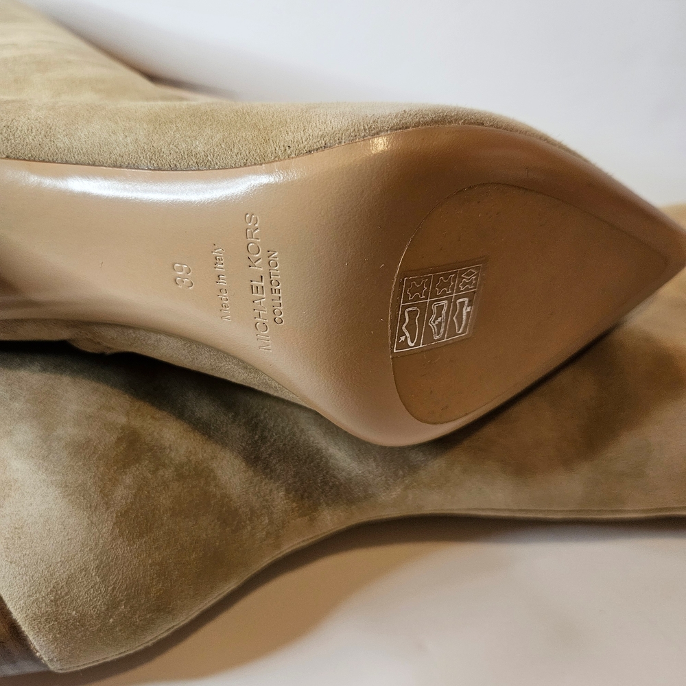 Michael Kors Collection Dabney Runway Boots - Picture 10 of 13